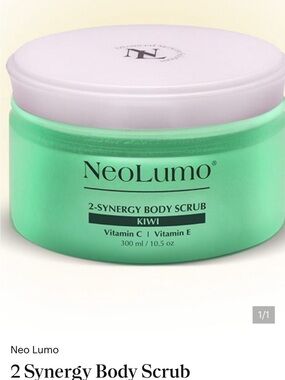 NeoLumo 2-Synergy Body Scrub - Kiwi